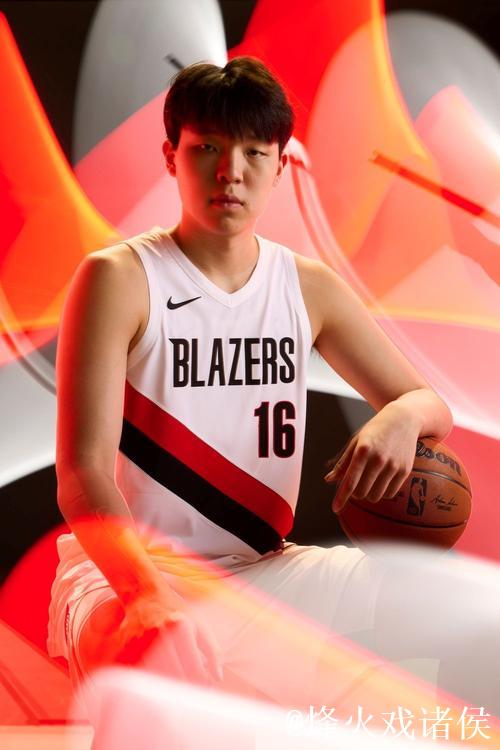 杨瀚森NBA生涯首次先发砍4分5板 开拓者不敌灰熊